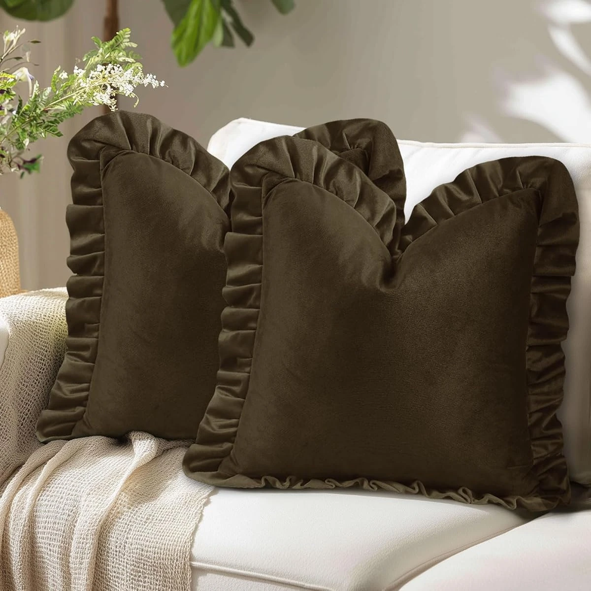 JIUZHEN Velvet Throw Pillow Covers with Ruffles  P awhd ca b0fc26v5zn 1