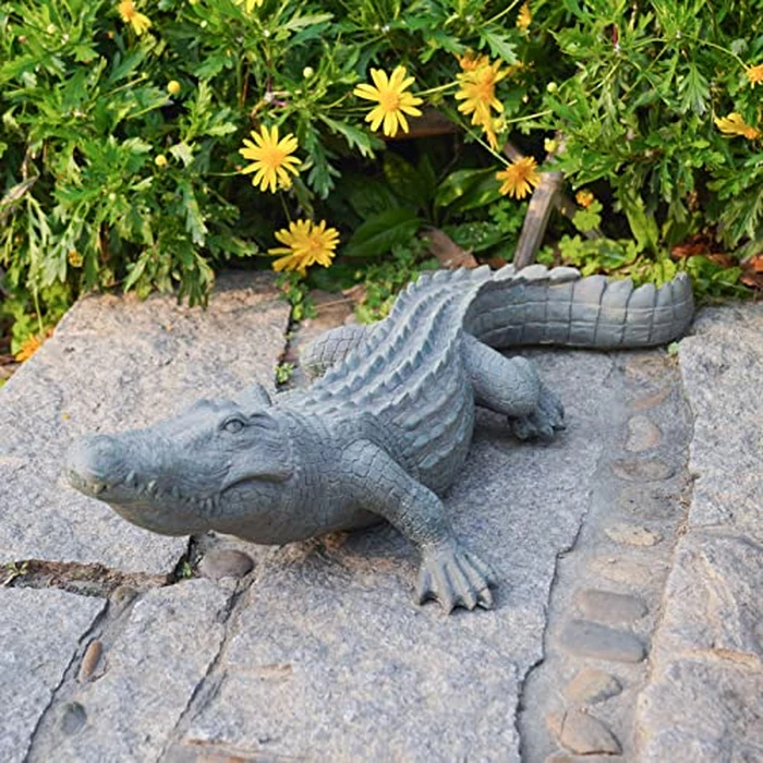 DiliComing Swamp Alligator Garden Statue - 28 Inch Realistic Crocodile Sculpture for Lawn Ornament Stalking Alligator Decor for Yard Gifts for Father 28 x 12 x 6 Inch by DiliComing - Used - Very Good condition - US$82.95