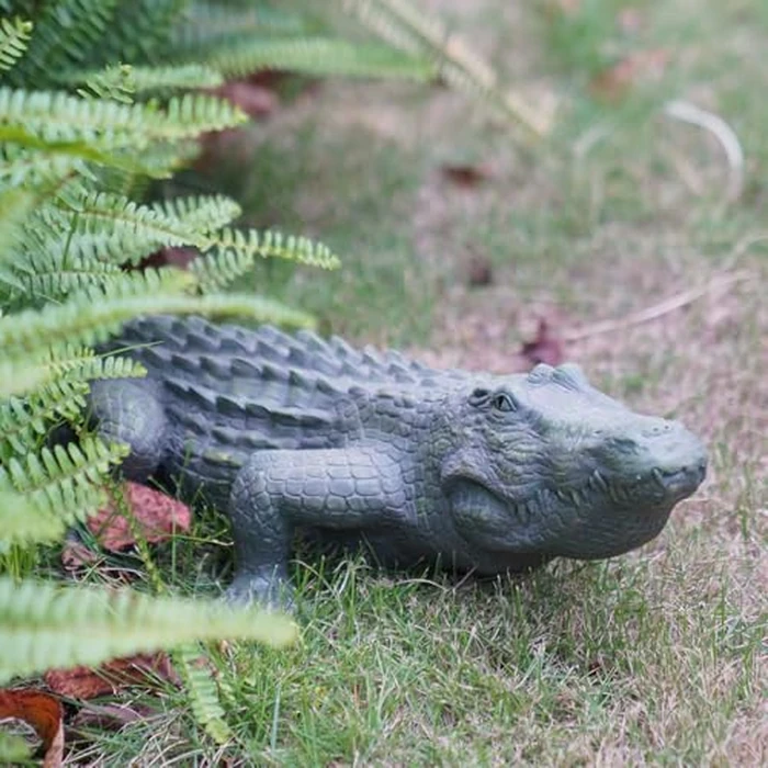 DiliComing Swamp Alligator Garden Statue - 28 Inch Realistic Crocodile Sculpture for Lawn Ornament Stalking Alligator Decor for Yard Gifts for Father 28 x 12 x 6 Inch by DiliComing - Image 2