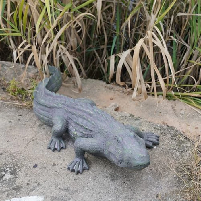 DiliComing Swamp Alligator Garden Statue - 28 Inch Realistic Crocodile Sculpture for Lawn Ornament Stalking Alligator Decor for Yard Gifts for Father 28 x 12 x 6 Inch by DiliComing - Image 7