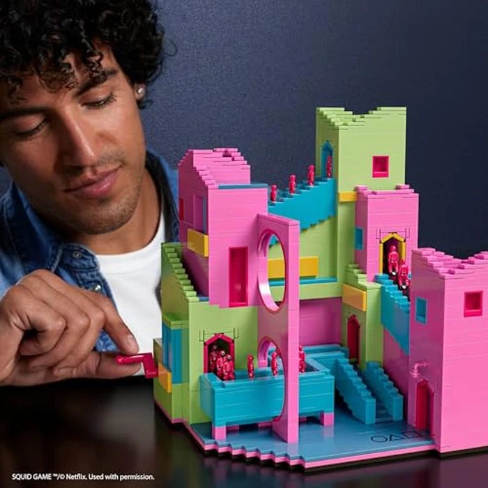 MEGA Squid Game Action Figure Building Toy The Staircase with 1707 Pieces, Motion and Poseable Figure, for Collectors (Amazon Exclusive) by Mega Brands - Image 2