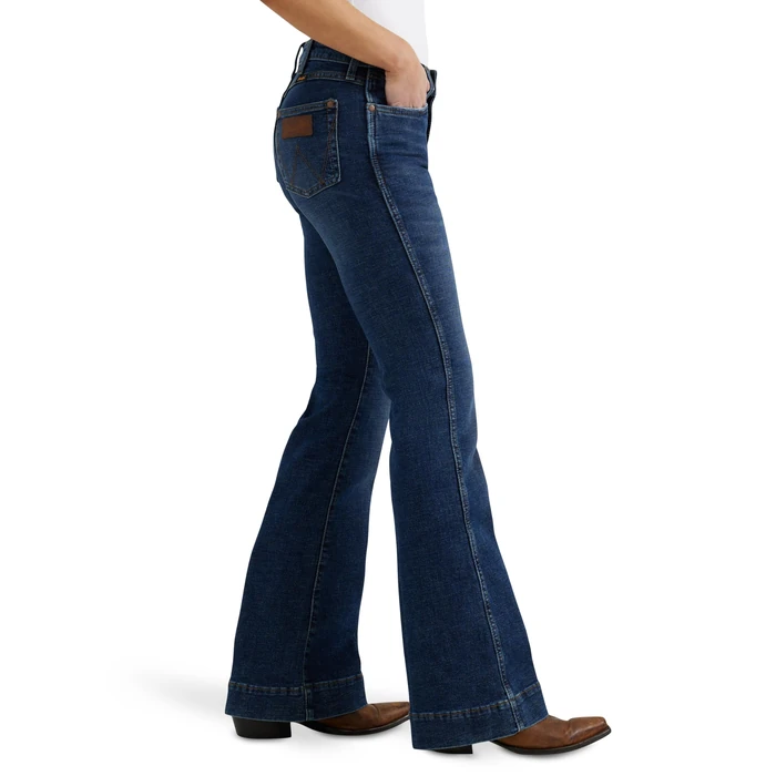 Wrangler Women's Retro High Rise Trouser Jean, Sara, 30W x 36L by Wrangler - Image 2