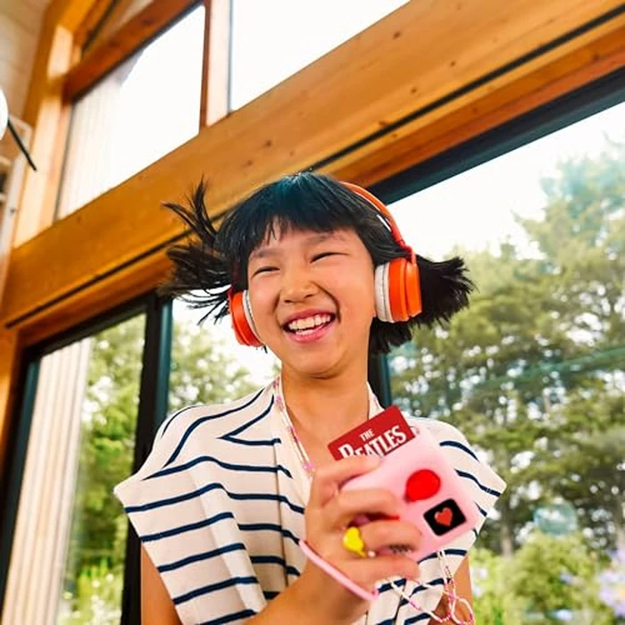 Yoto Classical Collection - 4 Kids Musical Audio Cards for Use with Player & Mini All-in-1 Audio Device, Educational & Screen-Free Listening with Relaxing Music for Naptime Bedtime & Winding Down by YOTO - Image 4