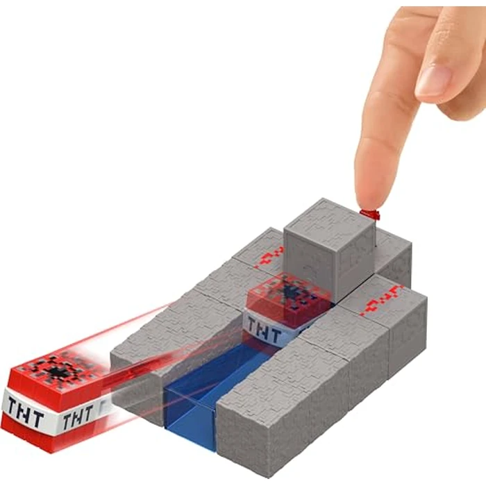 Mattel Minecraft Toys, Steve Action Figure with Accessory & Redstone Building Piece, 3.25-inch Scale Collectible Set Inspired by The Video Game by Mattel - Image 4