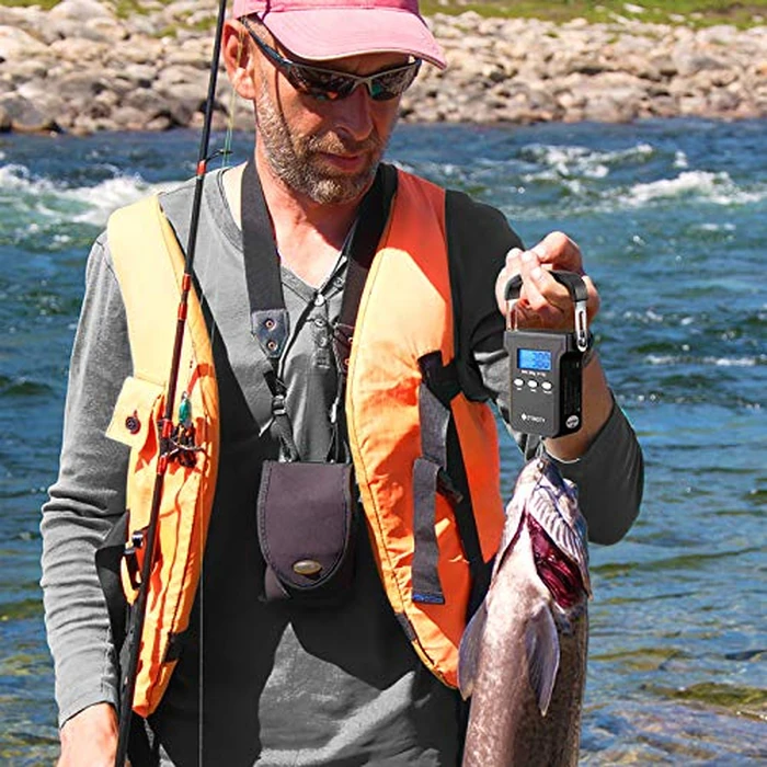 Etekcity Fishing Scale with Backlit LCD Display, 110lb/50kg Digital Electronic Hanging Hook Scale with Batteries and Carry Pouch Included, Black, Non-Slip Handle by Etekcity - Image 6