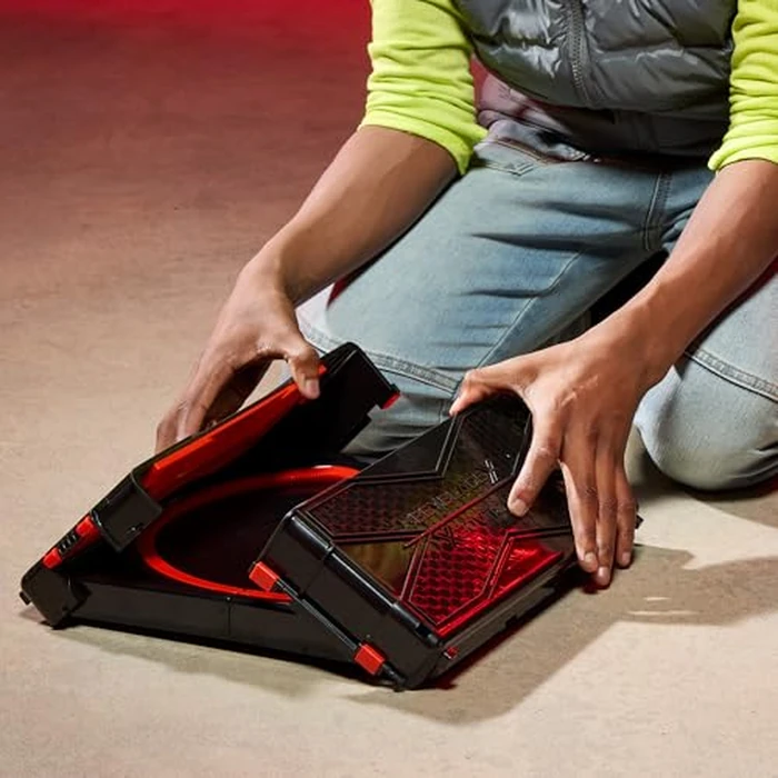 Beyblade X Clash & Carry Beystadium Battle Arena Spinning-Top Toys, Kids Gifts, Ages 8+ by Beyblade - Image 3