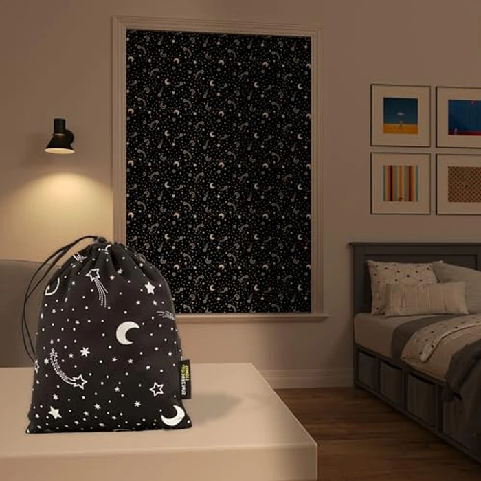 Sun Zero Lights Out Portable Travel 100% Blackout Suction Cup Curtain Panel, 50" x 78", Stars by Sun Zero - Used - Acceptable condition - CA$19.31