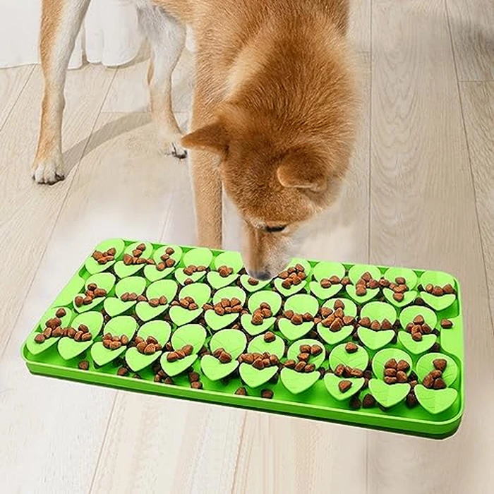 Femont Medium Silicone Snuffle Mat for Small Medium Dogs Cats Slow Down Eating,Slow Feeder Lick Mat for Dry Wet Food for Pet Training Smell,Encourages Natural Foraging Skill,Relieving Stress (Green) by Femont - Used - Like New condition