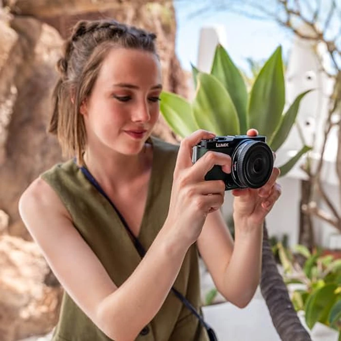 Panasonic SR26 Lumix S Series 26mm F8 L-Mount Fixed Focal Length Lens by Panasonic - Image 5