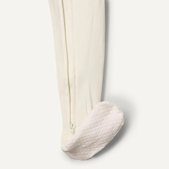 Amazon Essentials Unisex_baby Tight Fit Cotton Footed Pajama (2 Pack), Ivory/Pale Green, 18 Months by Amazon Essentials - Image 4