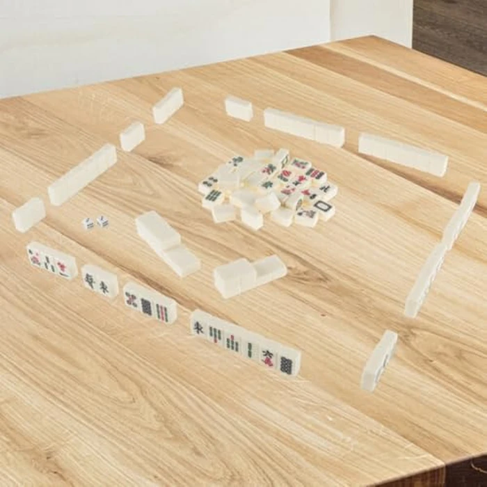 HEY! PLAY! Chinese Mahjong Set with Ornate Storage Case - Traditional Mahjong Tile Game with 146 Engraved Tiles and Two Dice for Adults and Kids by HEY! PLAY! - Image 2