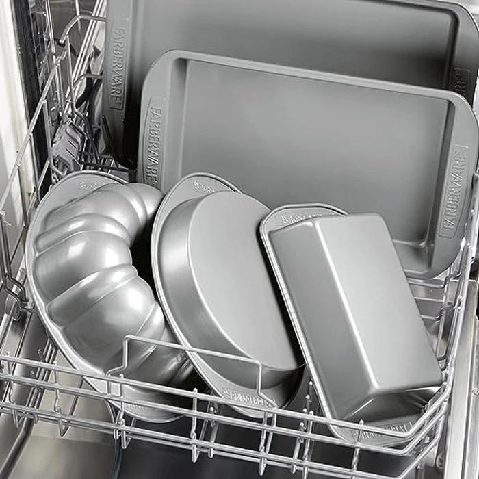 Farberware Nonstick Bakeware Covered Cake Pan, 9-Inch x 13-Inch by Farberware - Image 7