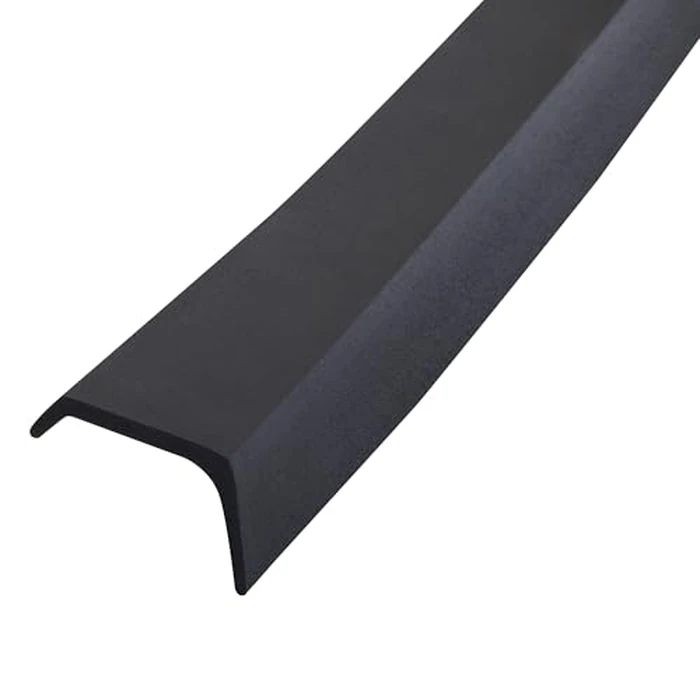 M-D Building Products 3749 Garage Door Bottom Rubber, 16 Feet, Black by M-D Building Products - Used - Acceptable condition - CA$18.61