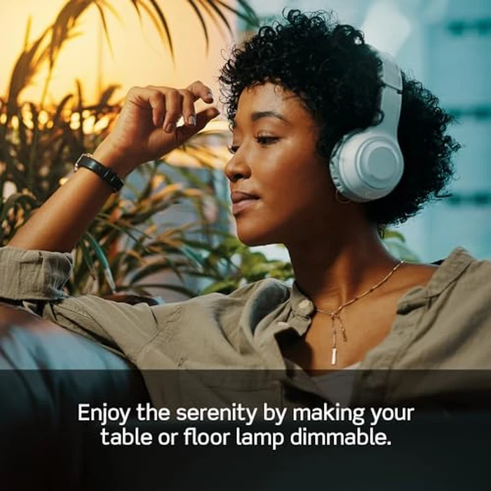 Leviton Table Top Plug in Lamp Dimmer for Dimmable LED, Halogen and Incandescent Bulbs, TBL03-10W, White by Leviton - Used - Like New condition - CA$17.07