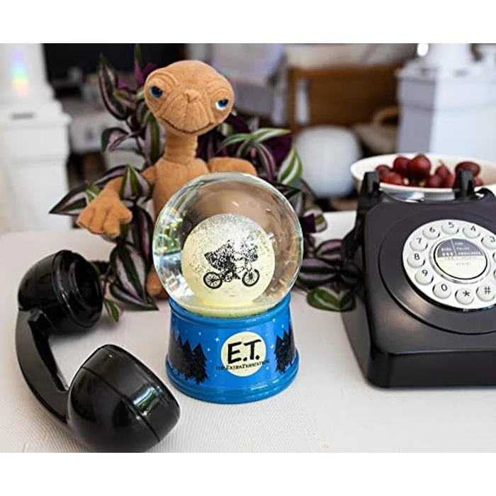 E.T. The Extra-Terrestrial Bike Moon 6-Inch Snow Globe with Swirling Glitter Display Piece by Toynk - Image 3