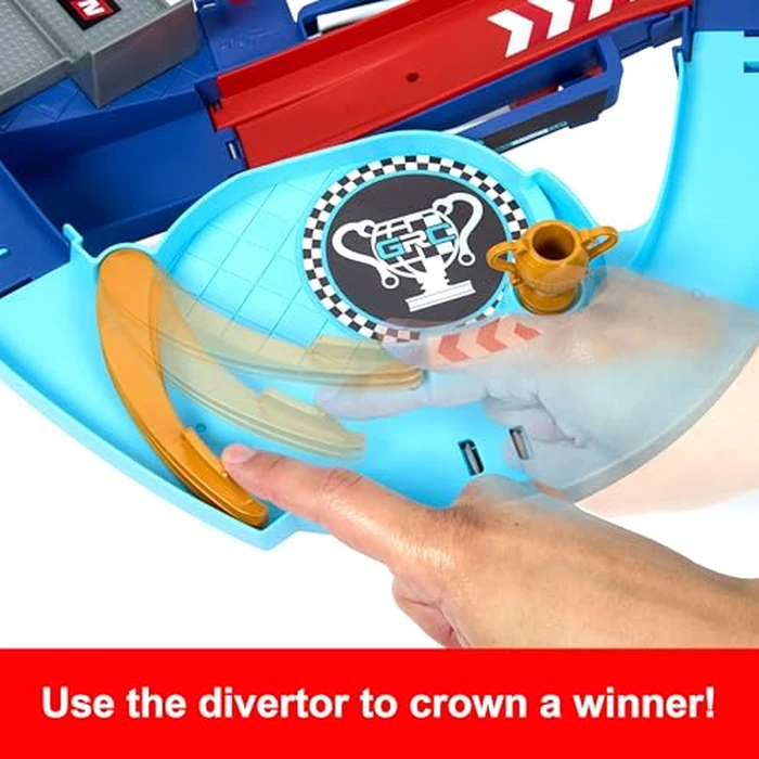 Mattel Disney and Pixar Cars Playset with 2 Toy Cars, Lightning McQueen & Francesco Bernoulli, GRC Jumping Raceway Track Set with Kid-Powered Booster by Mattel - Image 4