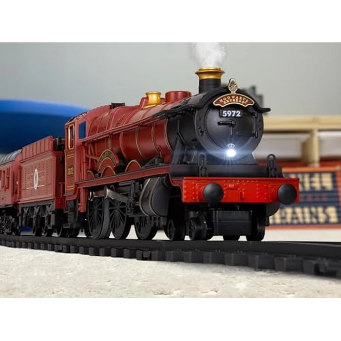 Lionel Hogwarts Express Battery O Gauge Toy Train Set with Remote, Locomotive, Train Cars, & Track with Authentic Train Sounds, Lights, & Water Vapor Smoke Effects for Kids 4+ by Lionel - Image 4