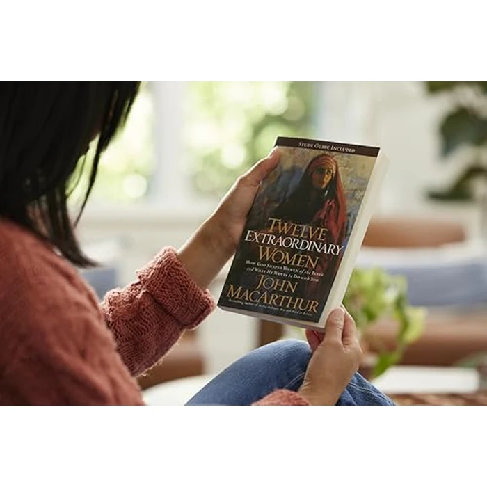 Twelve Extraordinary Women: How God Shaped Women of the Bible, and What He Wants to Do with You by Thomas Nelson - Used - Acceptable condition - CA$11.47