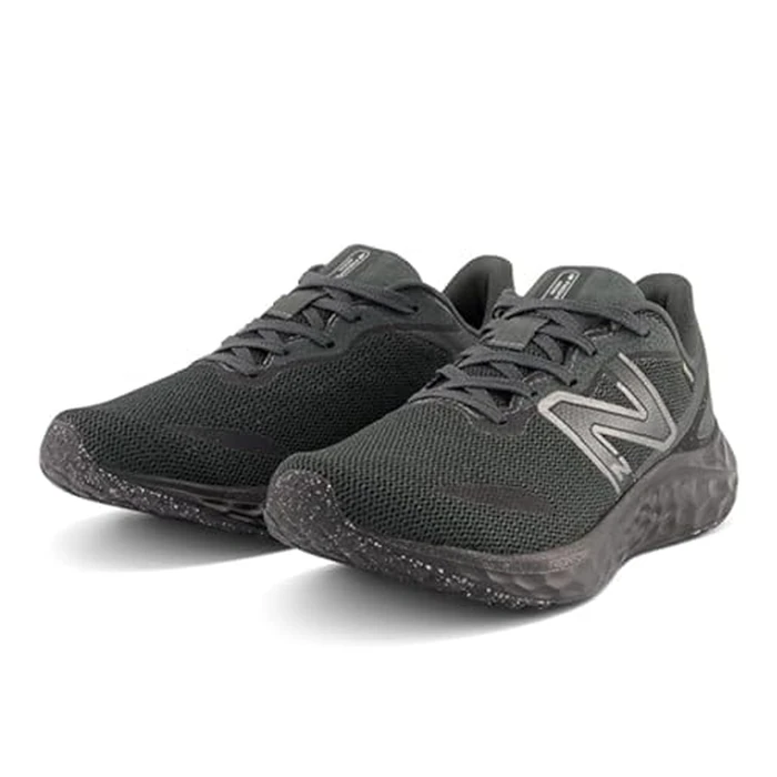 New Balance Women's Fresh Foam Arishi V4 Running Shoe, Black/Black, 8 W by New Balance - Image 4
