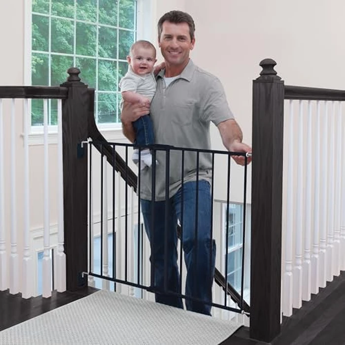 Safety 1st Top of Stairs Expanding Metal Baby Gate - Hardware-Mounted for Stairs, Hallways & Doors, Adjustable 27”-42” Wide, Pet & Dog Gate, Black by Safety 1st - Used - Acceptable condition - CA$48.98
