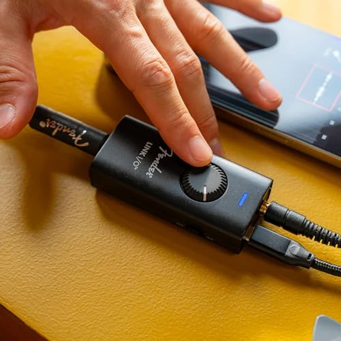 Fender Link I/O Portable USB-C Audio Interface, Fits in Your Pocket, Provides Pristine, Bi-directional Audio over USB connection by Fender - Image 6