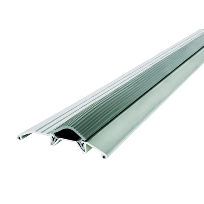 M-D Building Products 8102 3-3/4 by 3/4 by 36-Inch Deluxe Low Threshold with Vinyl Seal, Aluminum by M-D Building Products - Used - Like New condition - CA$23.32
