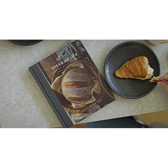 Bread of Life: Savoring the All-Satisfying Goodness of Jesus through the Art of Bread Making by Crossway - Used - Acceptable condition - CA$35.55
