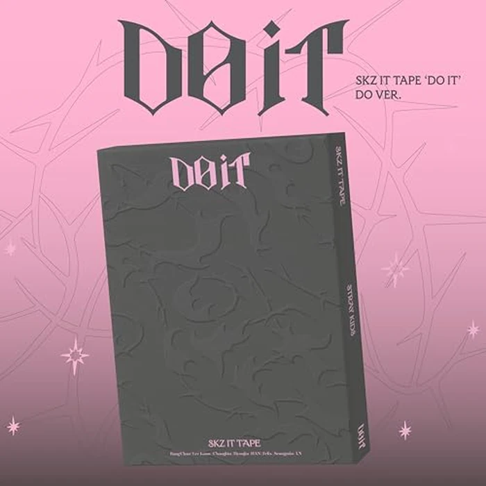 Stray Kids - SKZ IT TAPE [DO IT] Photobook (DO+IT SET VER.) P.O.B + Extra Special Photocard by Generic - Image 3