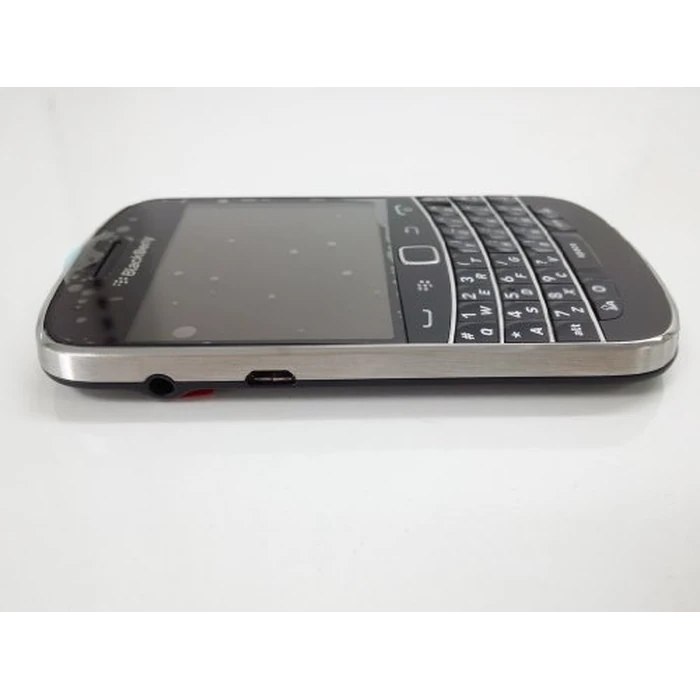 Blackberry RDV71UW Bold Touch 9900 OEM Unlocked Smartphone with Blackberry OS 7, 5MP Camera, Touchscreen, 8GB Memory, No Warranty (Black) by T-Mobile - Image 8