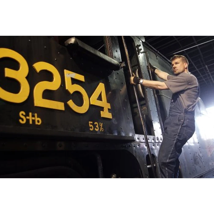 Extreme Trains: Season 1 by Lionsgate - Used - Acceptable condition