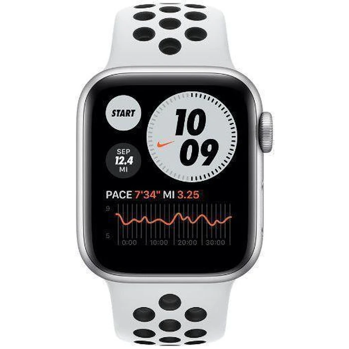 Apple Watch Series 6 (GPS) - 32GB - 40mm - Silver Nike (Aluminum) Case with Pure Platinum/Black Rubber Nike Sport Band by Apple - Refurbished - Excellent condition