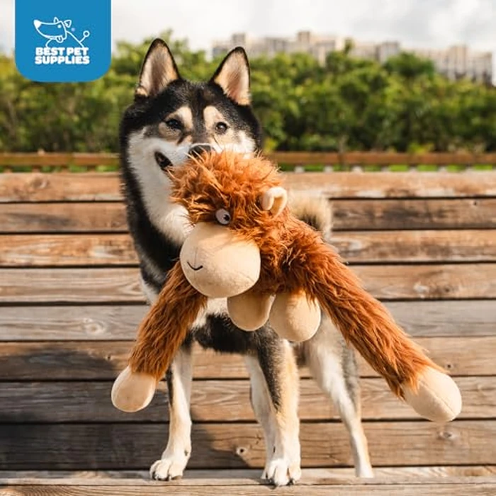 Best Pet Supplies Interactive Squeaky Dog Chew Toy, Ideal Dog Toys for Chewers, Small, Medium & Large Dogs, and Fetch Lovers - O-Hug-Atan (Brown), Large by Best Pet Supplies - Image 4