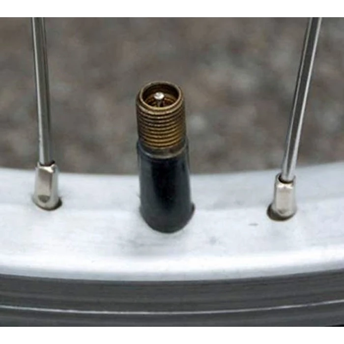 Bell Standard Bicycle Inner Tube, 27" x 1 1/8" - 1 1/4", Schrader Valve by BELL - Used - Like New condition - US$6.82