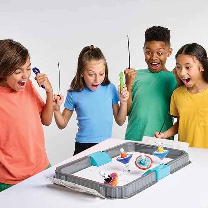 Crayola Colourwhirls Battle Arena Art Game, DIY Gyro Spin Art Toy with 4 Spinning Tops, Kids Battle Game & Creative Art Set, Gifts for Kids, Ages 6+ by Crayola - Image 2