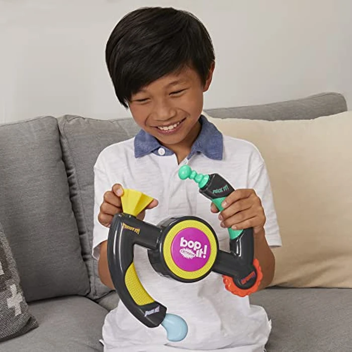Bop It! Extreme Electronic Game for 1 or More Players, Fun Party Game for Kids Ages 8+, 4 Modes Including One-On-One Mode, Interactive Game (English) by Hasbro Gaming - Image 5
