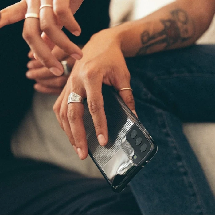 Gear4 Havana Phone Case for Samsung Galaxy S21 Ultra 5G - Smoke by Gear4 - Image 8