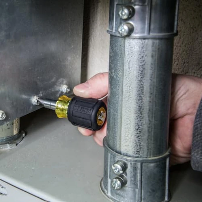 Klein Tools 32561 Multi-Bit Screwdriver/Nut Driver, 6-in-1 Stubby Screwdriver with 2 Phillips, 2 Slotted, 2 Nut Drivers by KLEIN TOOLS - Image 4