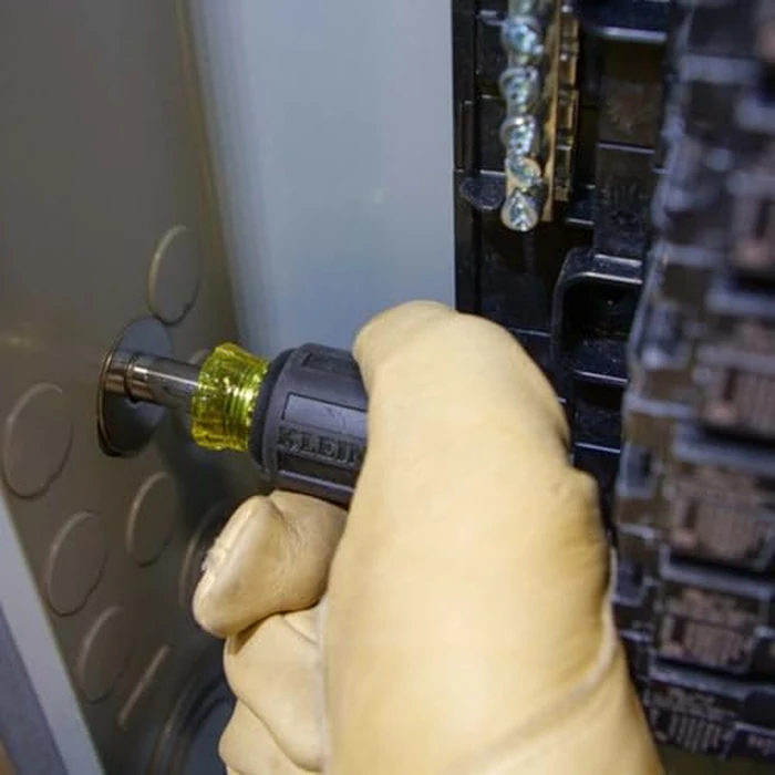 Klein Tools 32561 Multi-Bit Screwdriver/Nut Driver, 6-in-1 Stubby Screwdriver with 2 Phillips, 2 Slotted, 2 Nut Drivers by KLEIN TOOLS - Image 8