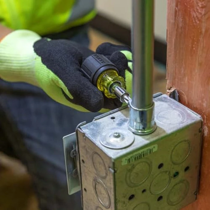 Klein Tools 32561 Multi-Bit Screwdriver/Nut Driver, 6-in-1 Stubby Screwdriver with 2 Phillips, 2 Slotted, 2 Nut Drivers by KLEIN TOOLS - Image 9