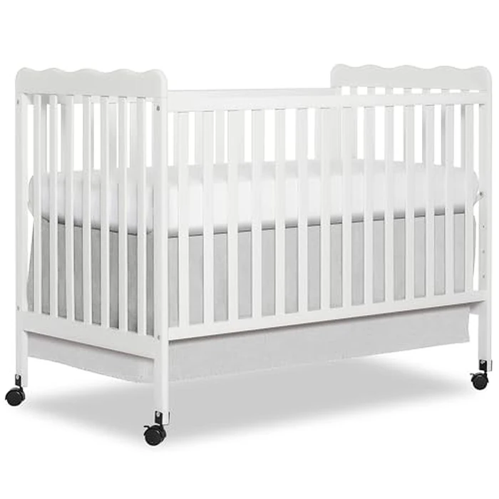 Dream On Me Carson Classic 3-in-1 Convertible Full-Size Baby Crib in White, GreenGuard Gold & BSA, 4 Mattress Heights, Converts to Day & Toddler Bed, Locking Wheels, Classic Nursery Design by Dream On Me - Used - Like New condition - US$104.50