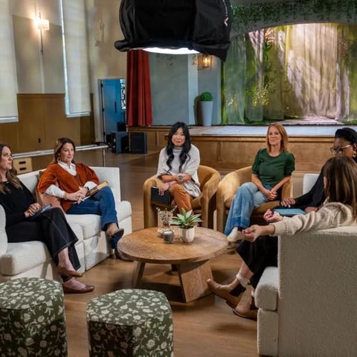 The Way of Wisdom - Bible Study for Women with Video Access: A Study of the Book of Proverbs by Lifeway Press - Image 4