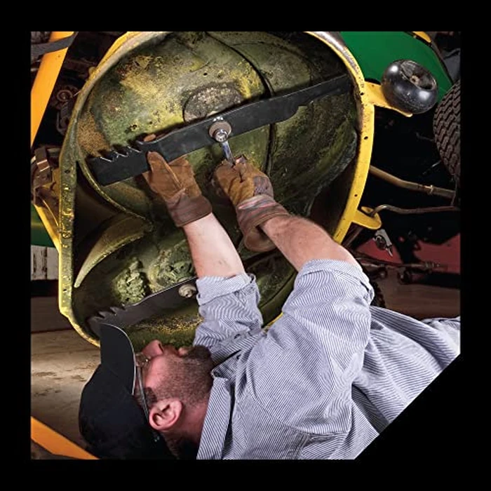 Oregon Gator Mulcher 3-N-1 Lawn Mower Blade for Toro 22-Inch Recycler 94-907 96-607 by Oregon - Image 9