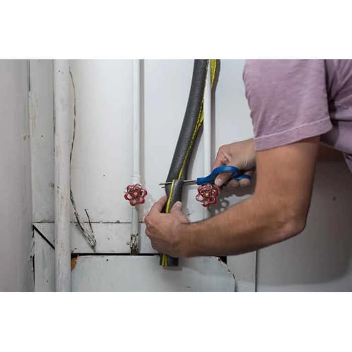 Duck Brand Foam Pipe Covers, Pipe Insulation Foam Tubes for Hot and Cold Water Pipes, Pre Slit and Self Sealing Adhesive Edge, 0.75 in. x 1 Ft., 6 Sticks Per Package, 6 Feet Total, Black by Duck Brand - Image 3