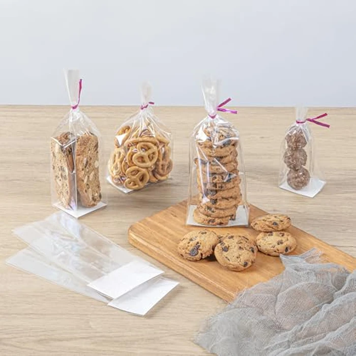 Restaurantware-Flat Bottom Heat Seal Sandwich Bags, Heat Sealable Food Bags - Gusset Bag with Paper Insert - Clear - 3 x 2 x 8 Inch - 100ct Box - Bag Tek by Restaurantware - Image 4