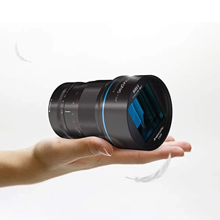SIRUI 50mm F1.8 1.33X APS-C Anamorphic Lens for E Mount, Blue Flare by Sirui - Image 8