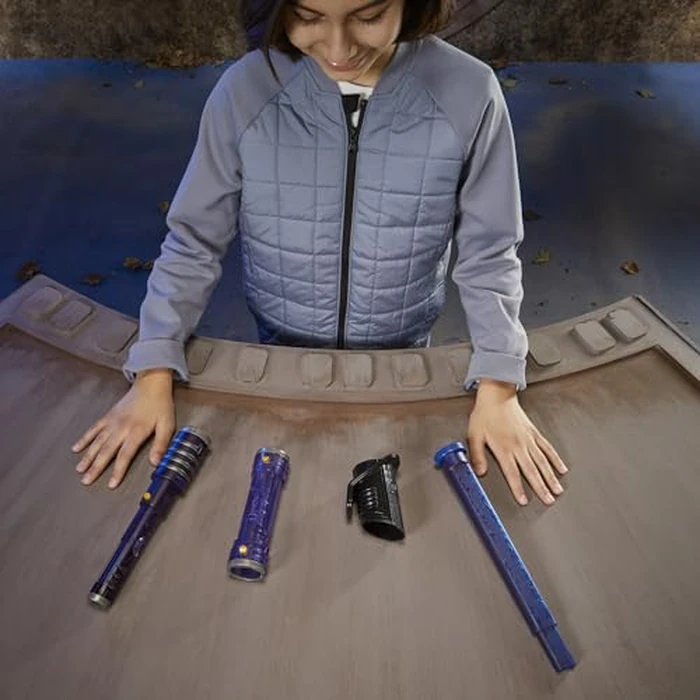 STAR WARS Lightsaber Forge Kyber Core Darksaber, Officially Licensed Customizable Electronic Mandalorian Lightsaber, Toys for 4 Year Old Boys and Girls by STAR WARS - Image 5