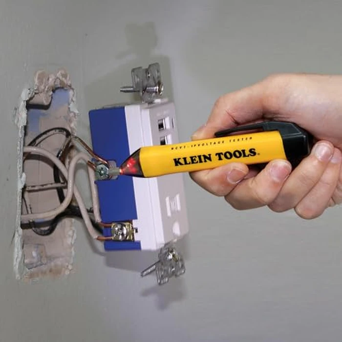 Klein Tools NCVT1P Voltage Tester, Non-Contact Low Voltage Tester Pen, 50V to 1000V AC, Audible and Flashing LED Alarms, Pocket Clip by KLEIN TOOLS - Image 6