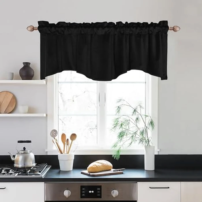 JIUZHEN Scalloped Velvet Valance for Kitchen - Rod Pocket Short Room Darkening Thermal Curtains for Small Window Living Room Bedroom Bathroom, 52 x 18 Inch Length,Black,1 Panel by JIUZHEN - Used - Good condition - CA$18.96