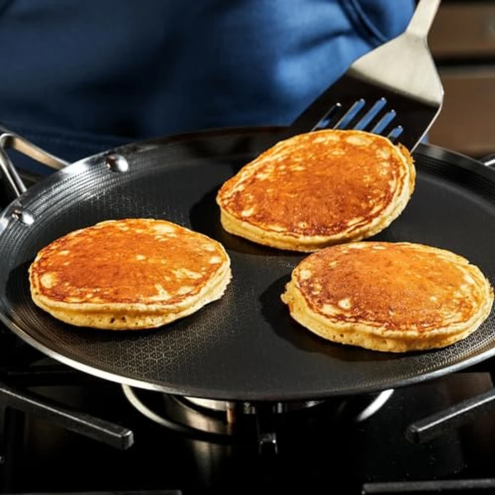 HexClad Hybrid Nonstick 12-Inch Griddle Pan, Stay-Cool Handle, Dishwasher-Friendly, Oven-Safe Up to 900 degreesF, Induction Ready, Compatible with All Cooktops by HexClad - Image 7