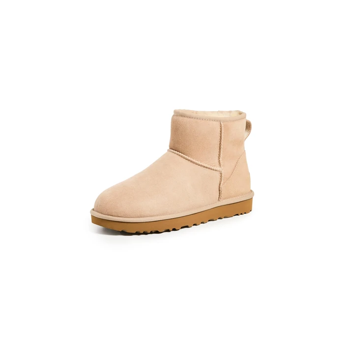 UGG Women's Classic Mini II Winter Boot, Sand, 6 B US by UGG - Used - Very Good condition